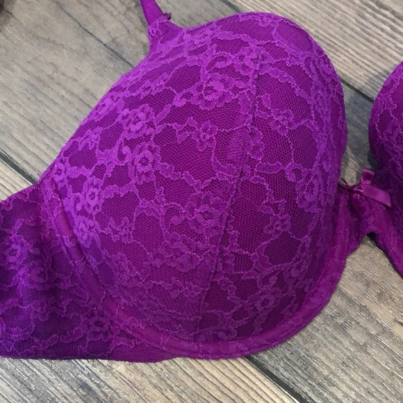 Victoria’s Secret 36D Bra Bundle - Picture 3 of 6